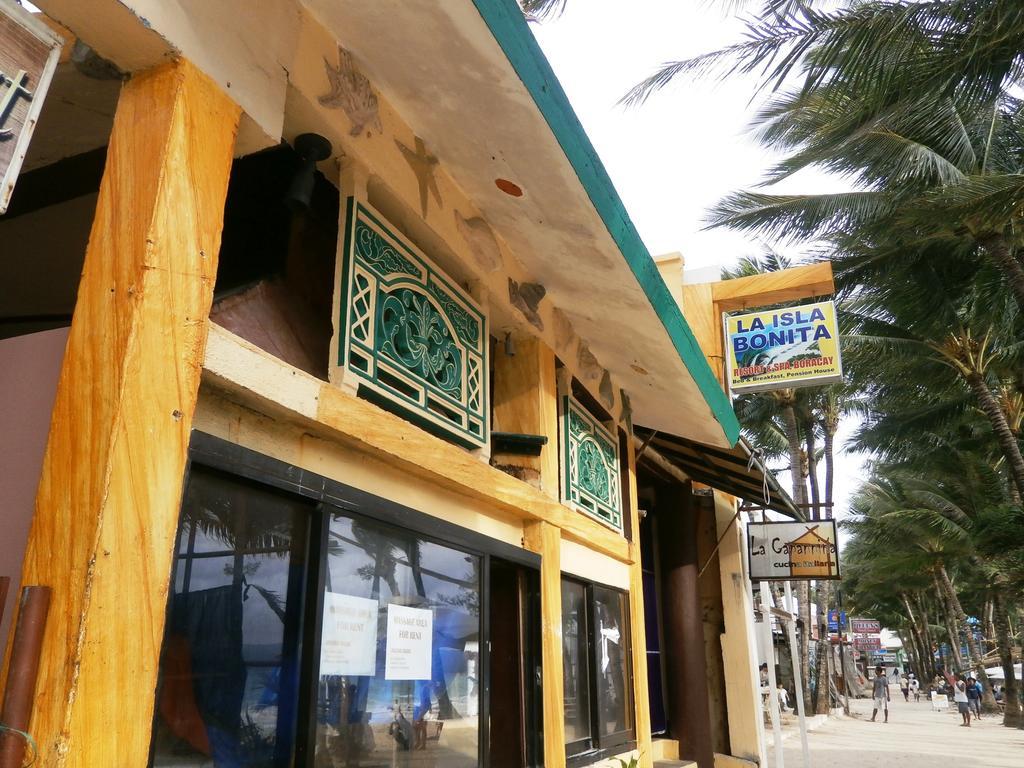 La Isla Bonita Resort And Spa Manoc-Manoc Exterior photo